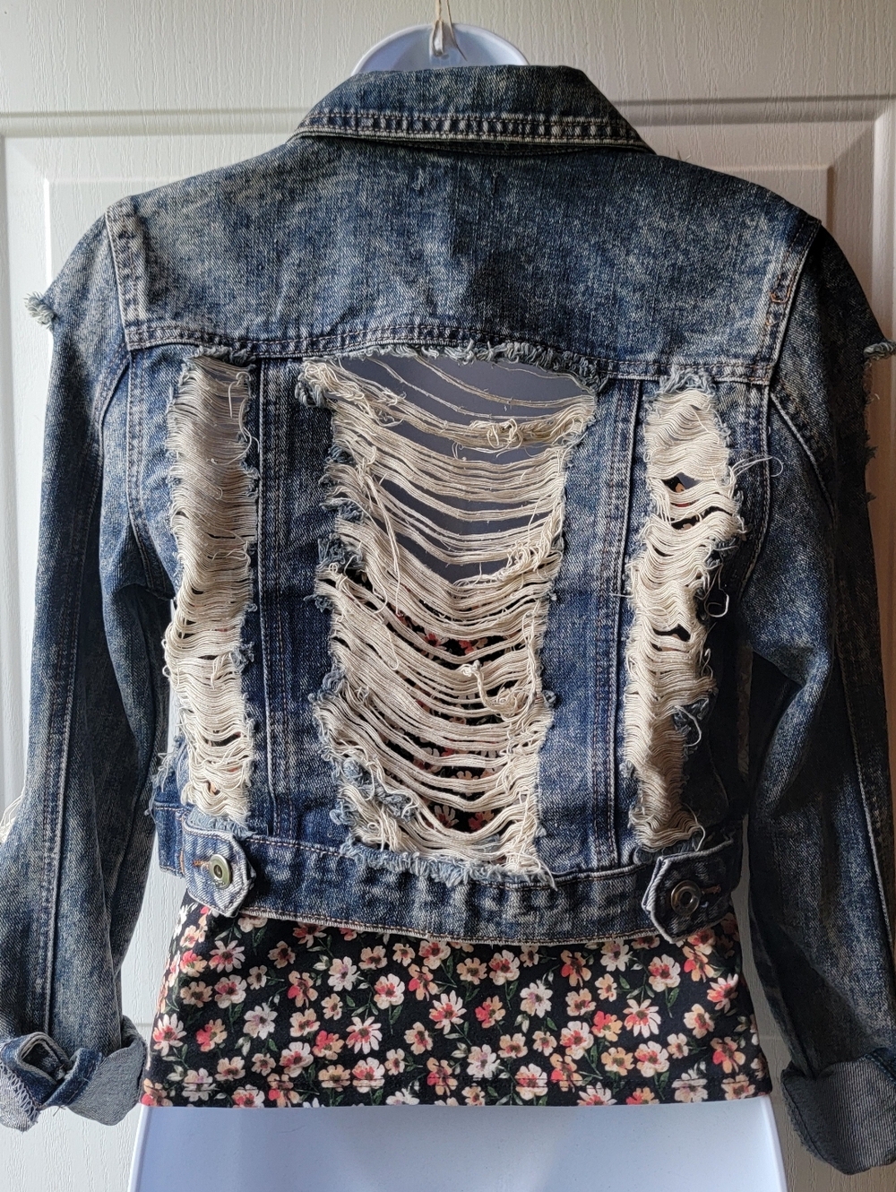 Distressed Grunge Jean Jacket Size Small - Picture 2 of 5